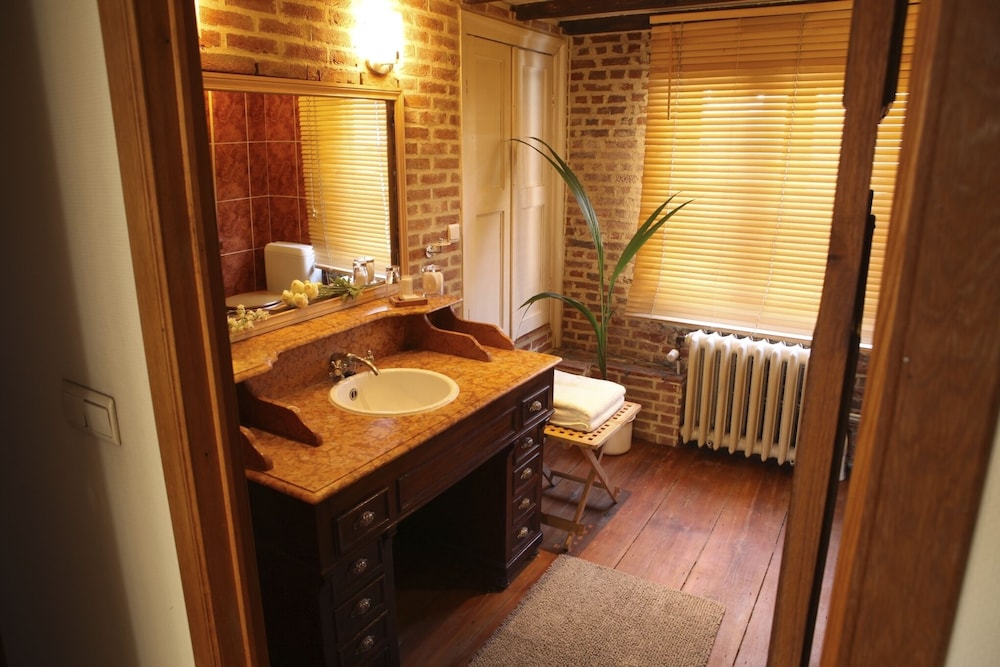 Photo 12