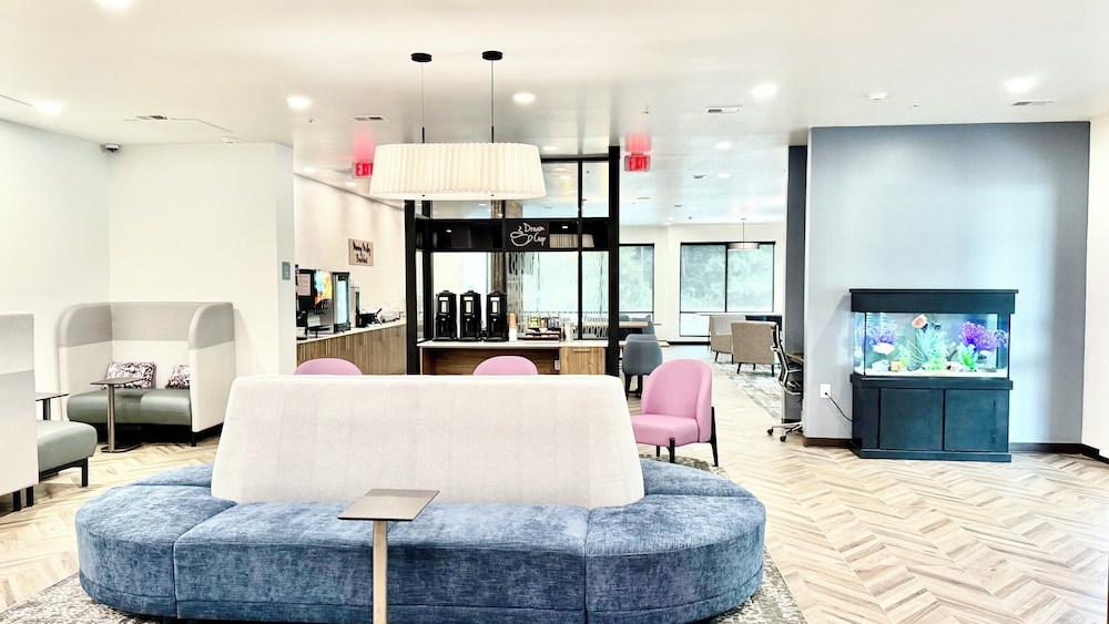 Sleep Inn & Suites