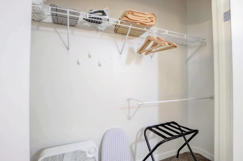 Cozysuites - 2BR With Direct Skybridge Access 3 view 4
