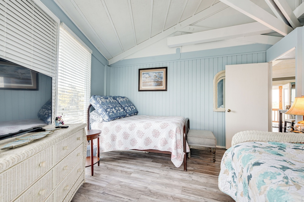 Coastal Oasis w/ Marsh Views in North Myrtle Beach