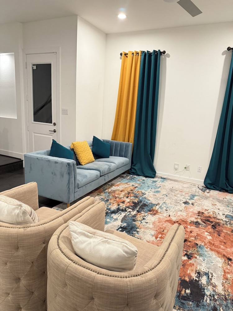 Luxury 3BR for Families Nurses and Group