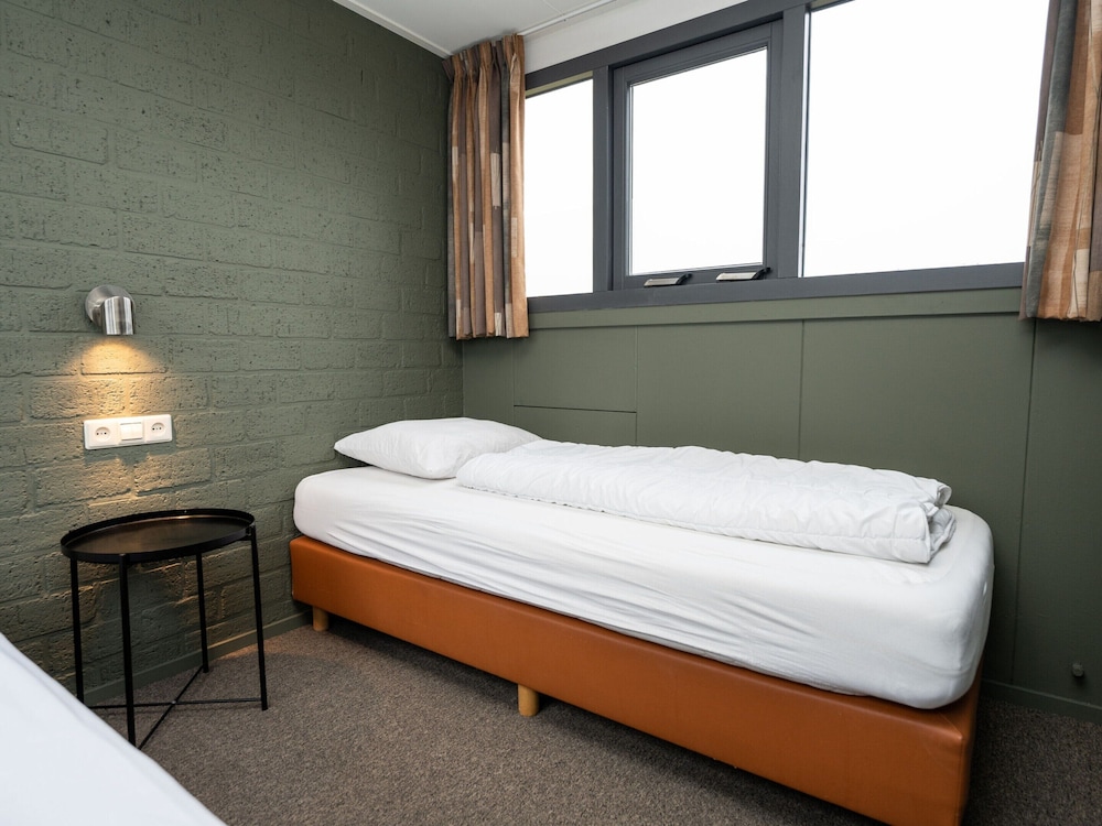Holiday Home Vakantiepark 't Eibernest Texel