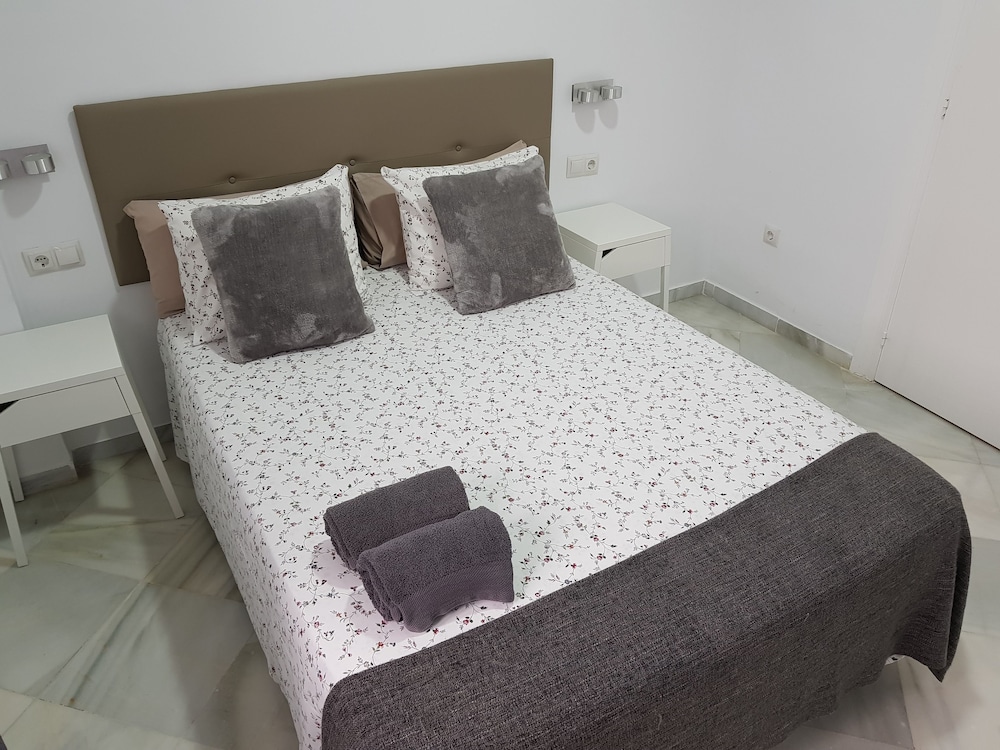 Fan Rooms Duquesa