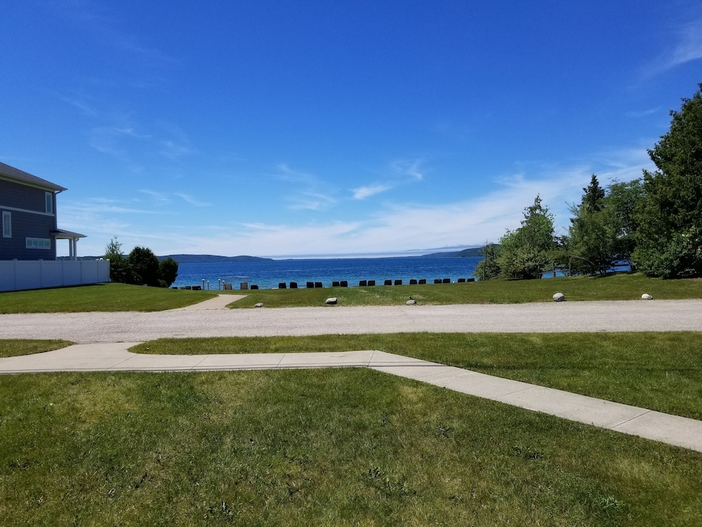 Crystal Lake Resort