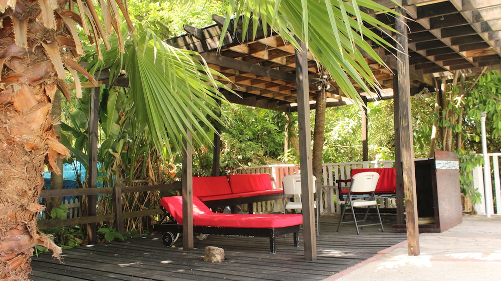 The Artiste's Boutique by Bohemian Lodges