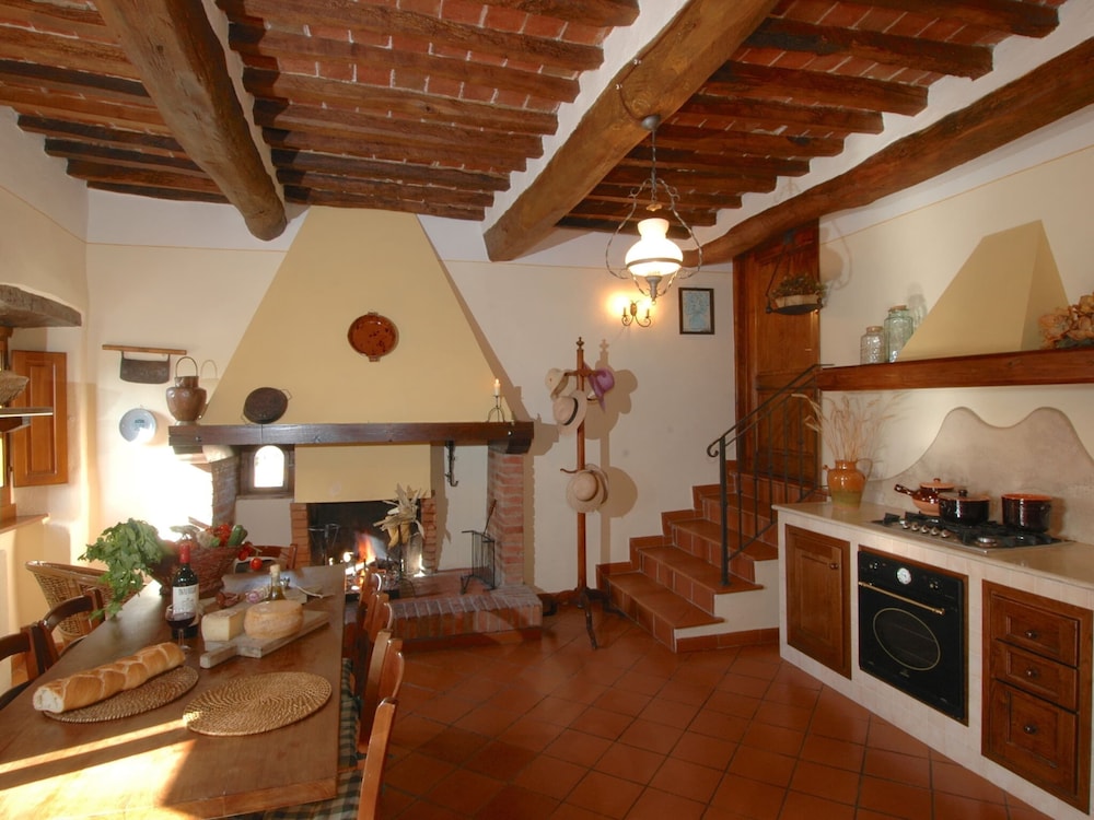 Cortona Vacations - Agriturismo Near Cortona With Swimming Pool - Property Image 79