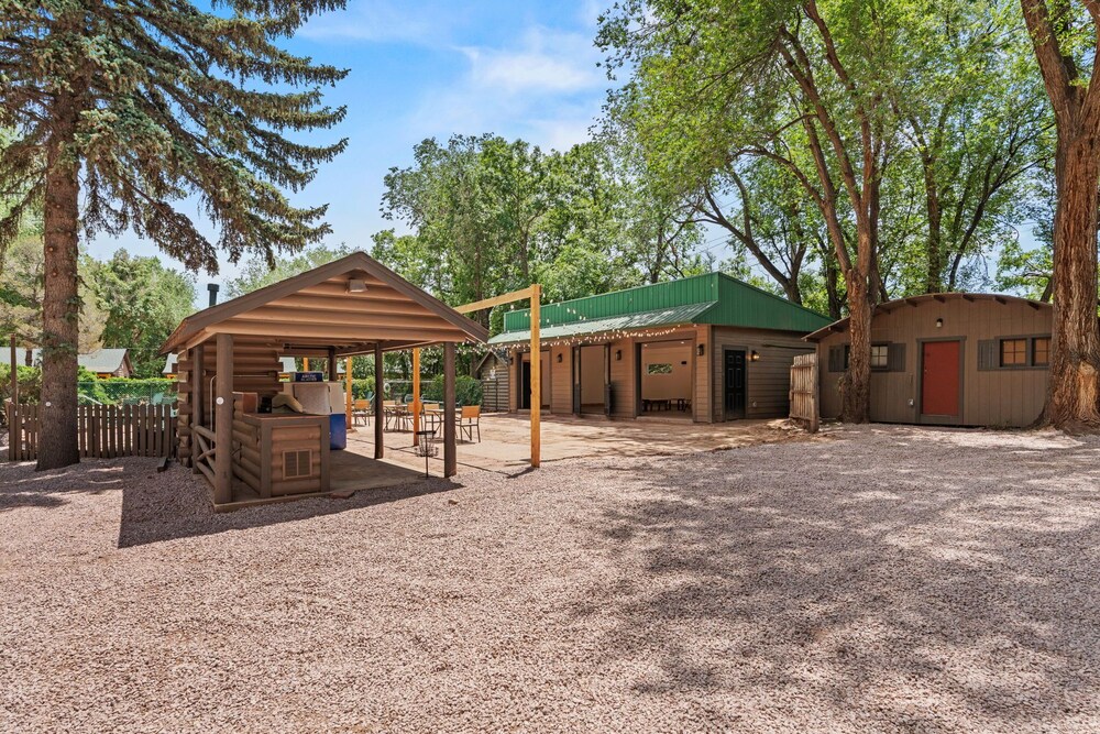 Timber Lodge Cabin 14