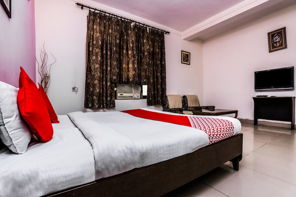 OYO 457 Hotel Mittal Residency