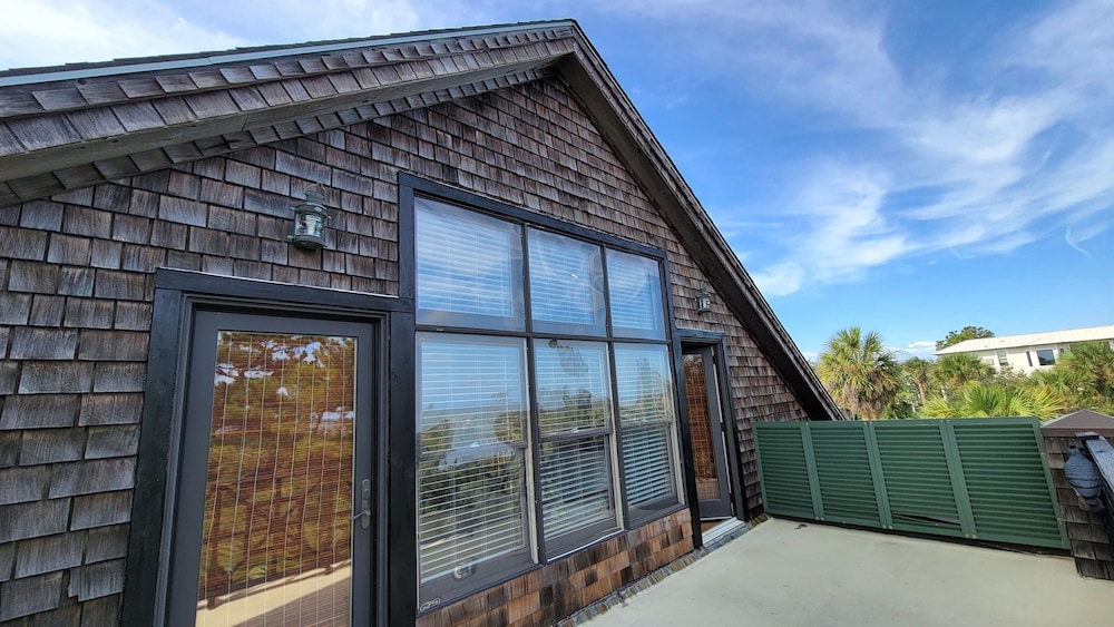 Lollipop II by Tybee Vacation Rentals