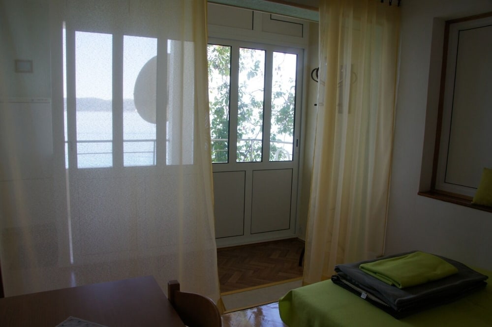 Sonja - by the sea - A2 Mali view 4