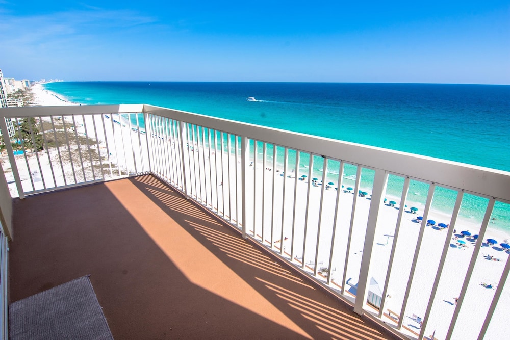Pelican Beach Resort by Panhandle Getaways