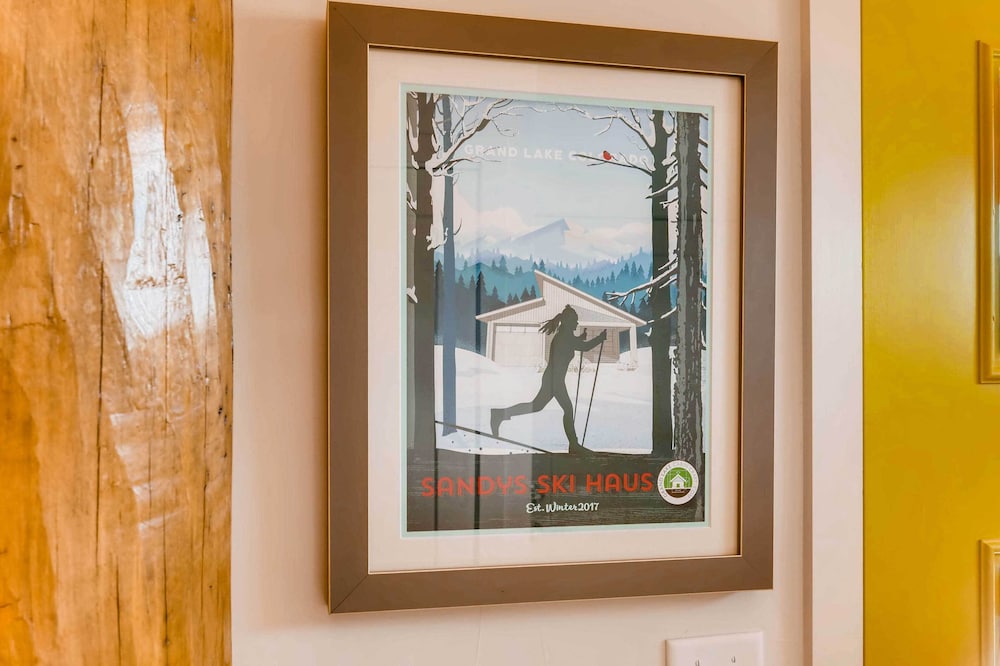 Fireplace & Deck: Modern Cabin in Grand Lake! view 5