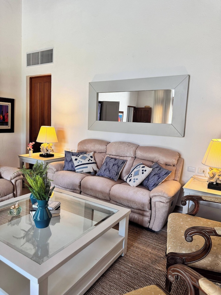 Luxurious Punta Cana Villa With Private Pool & Beach Access