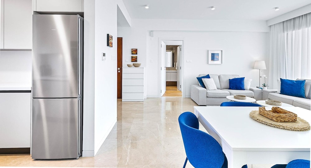 Apartment Me12 - Prometheus