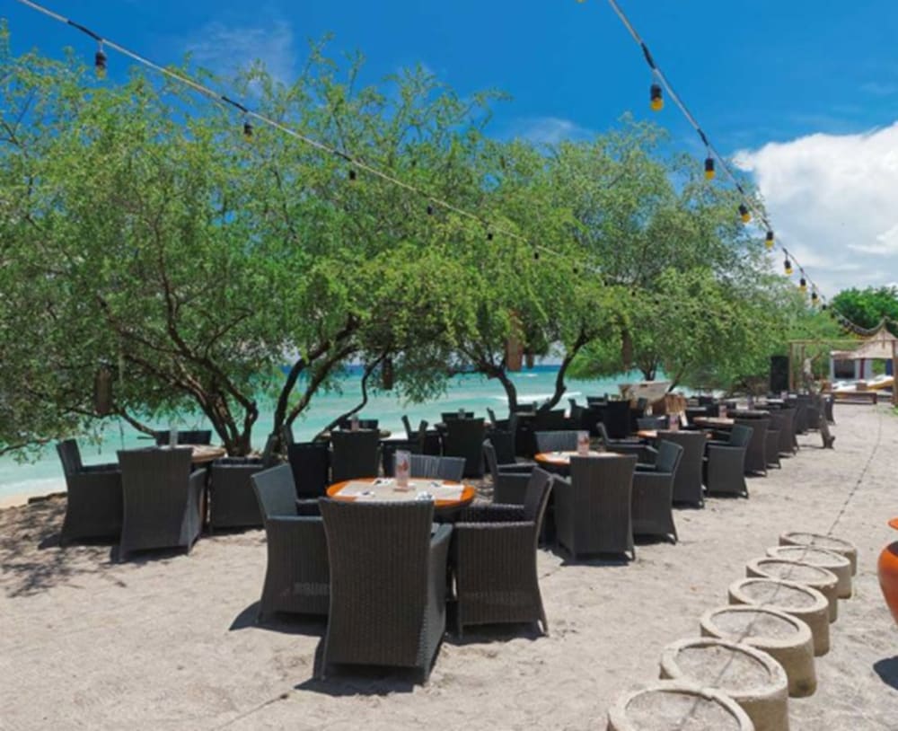 Jambuluwuk Oceano Resort Gili Trawangan