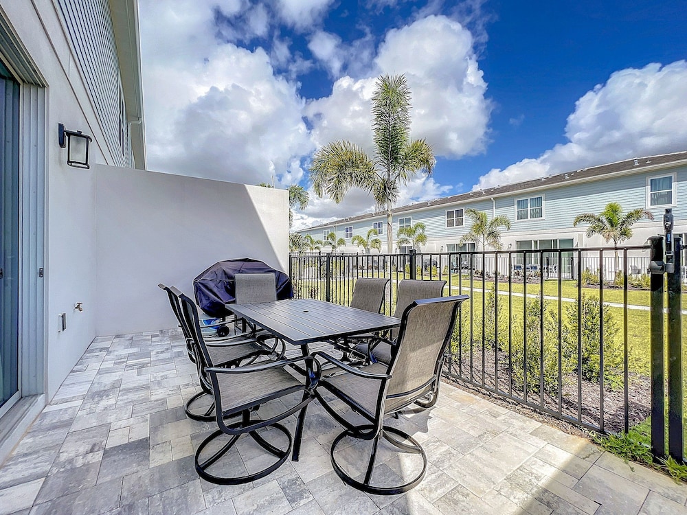 Reunion 3BR Villa Near Disney + Pool Access