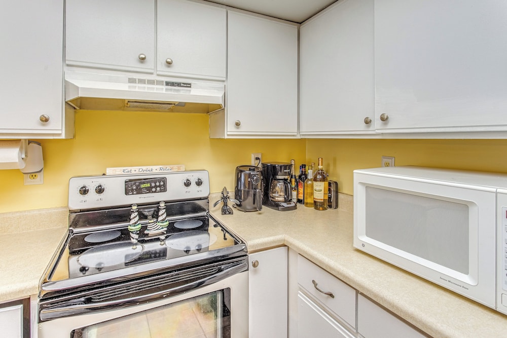 < 1/2 Mi to the Sand! Myrtle Beach Family Condo