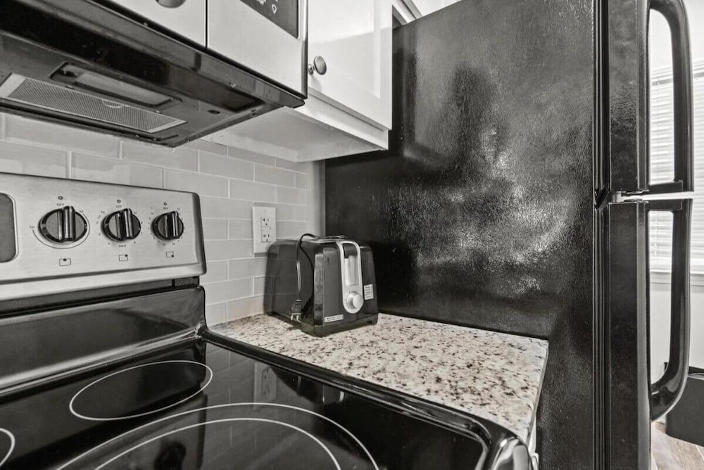 Maison Place I 2 Bedroom Condo
