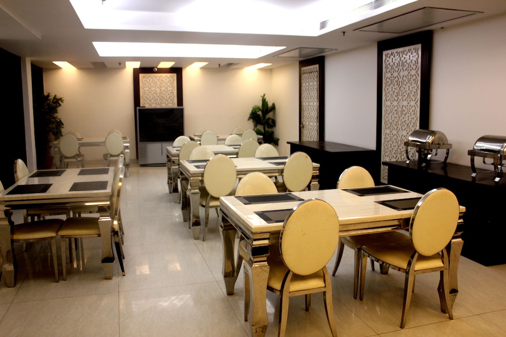 meeting & event spaces