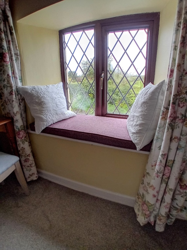 Sylvie's Country Cottage