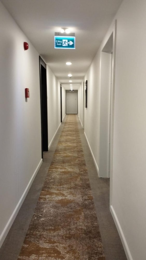 9 Grand Sapphire 2 Bed 2 Bath Pool Beach
