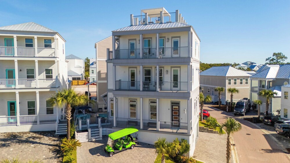 Gulf-view Retreat w/ Rooftop Deck + Private Pool Villa Anesi by Avantstay