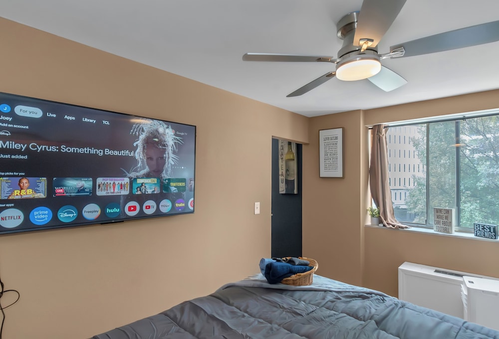 Lux 2BR Condo w/ King Beds DTWN