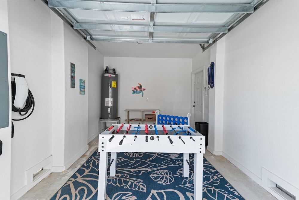 Palm Beach! Private Pool - Boardwalk - Game Room!