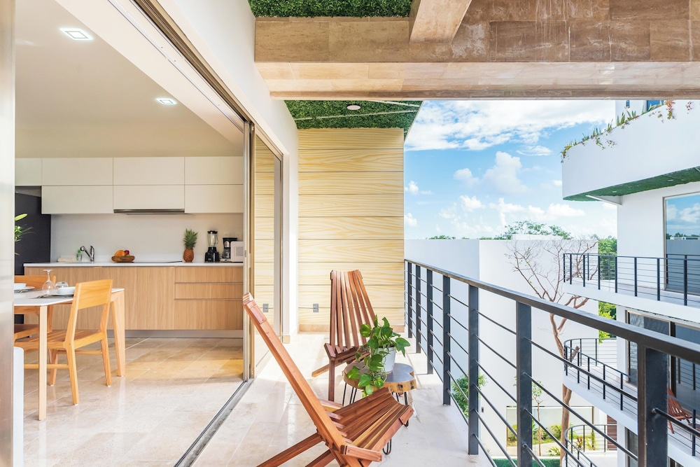 Brava Towers 408 By Sandy Powerful view 5