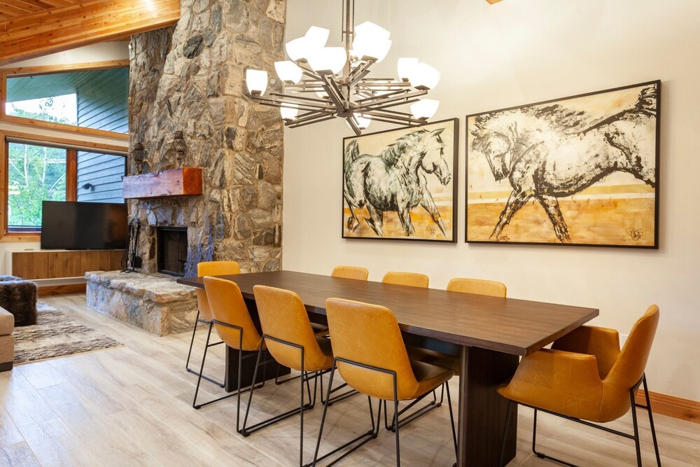 Trail's End Lodge at Deer Valley Resort - Four Bedroom Residence with Space #504 4 Condo