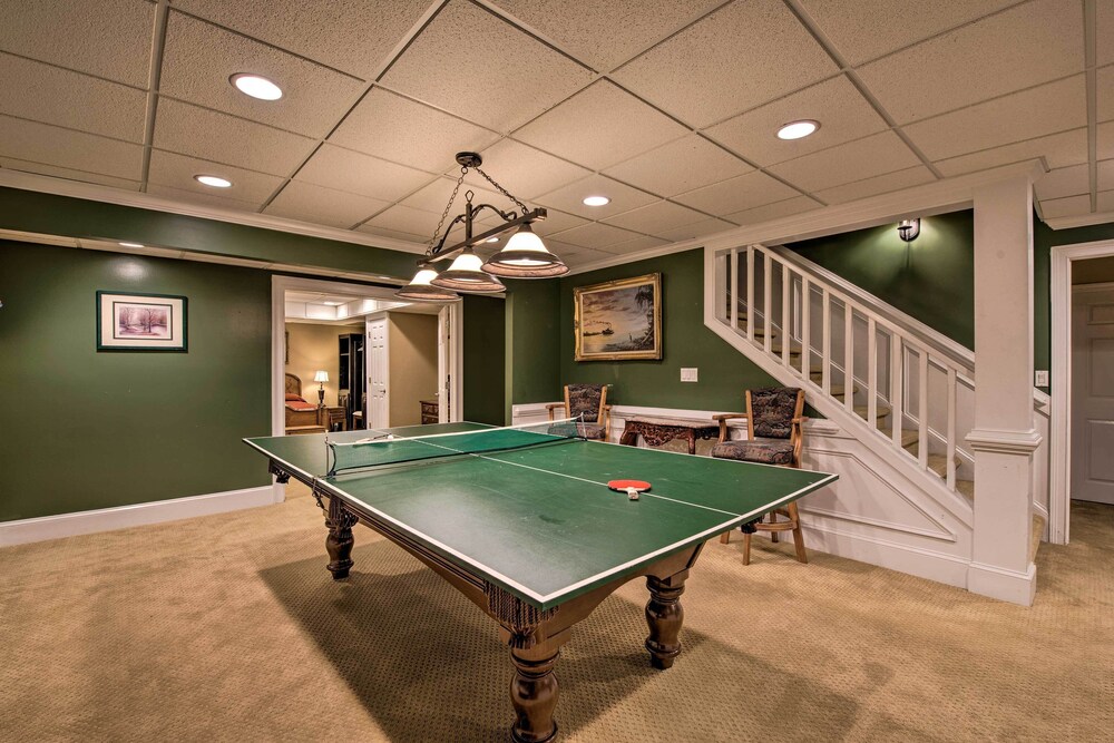 Secluded Acworth Mansion w/ Pool + Game Room!
