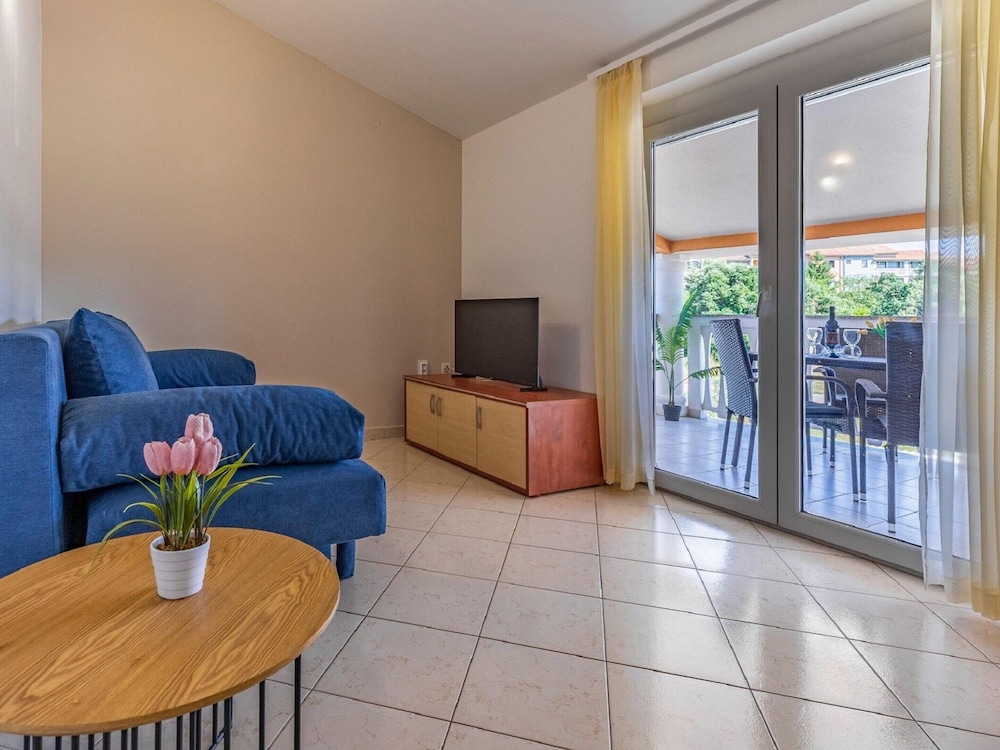 Delicate Apartment in Banjole near Beach Centinera view 3
