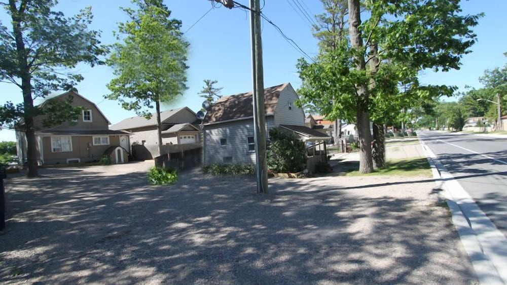 Riverview Cottages