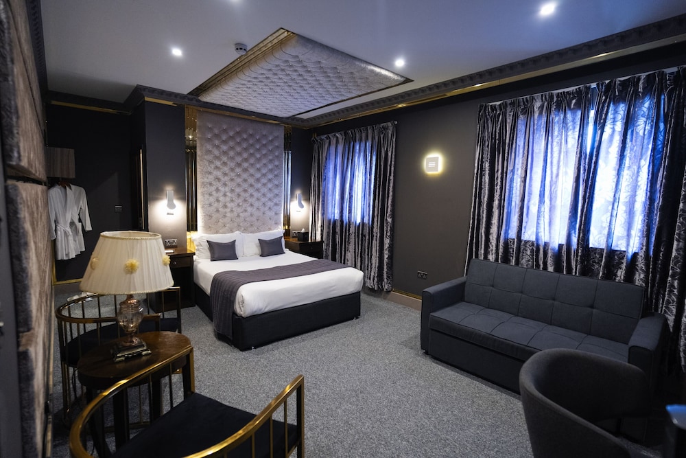 Croydon Vacations - Grand Sapphire Hotel  Banqueting - Property Image 2