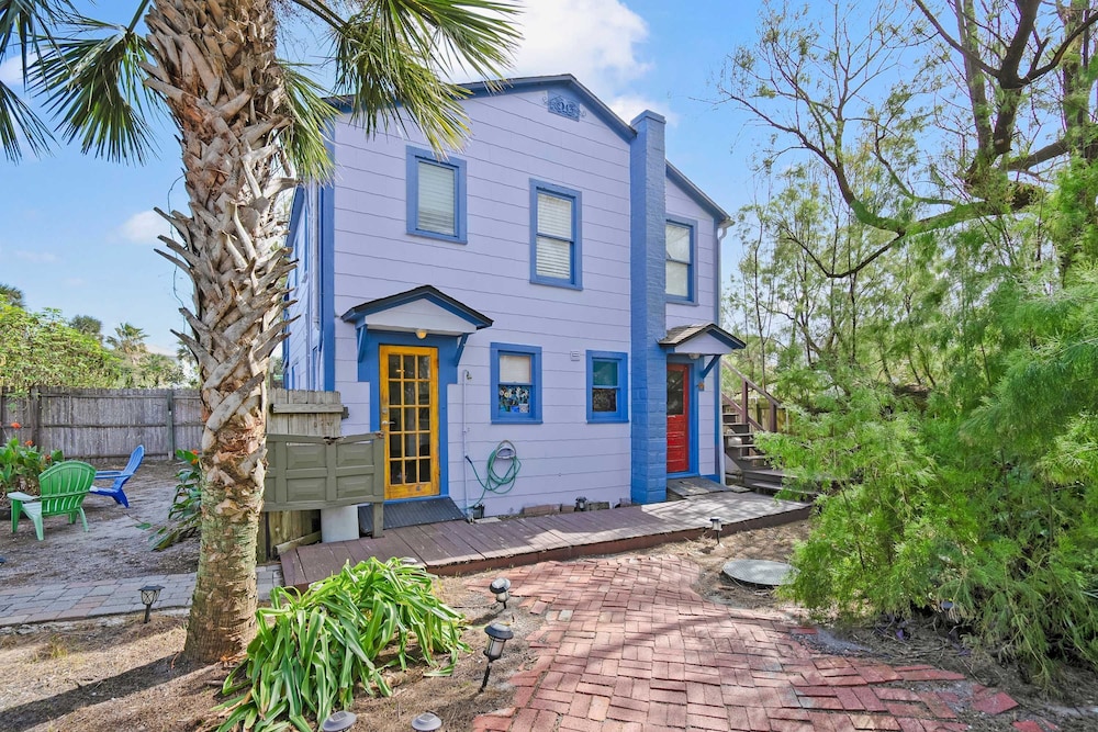 Marvelous Mermaid Beach Bungalow Dog-friendly