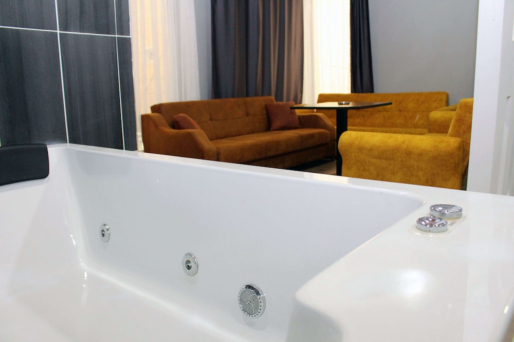 Big Life Otel - Image 65