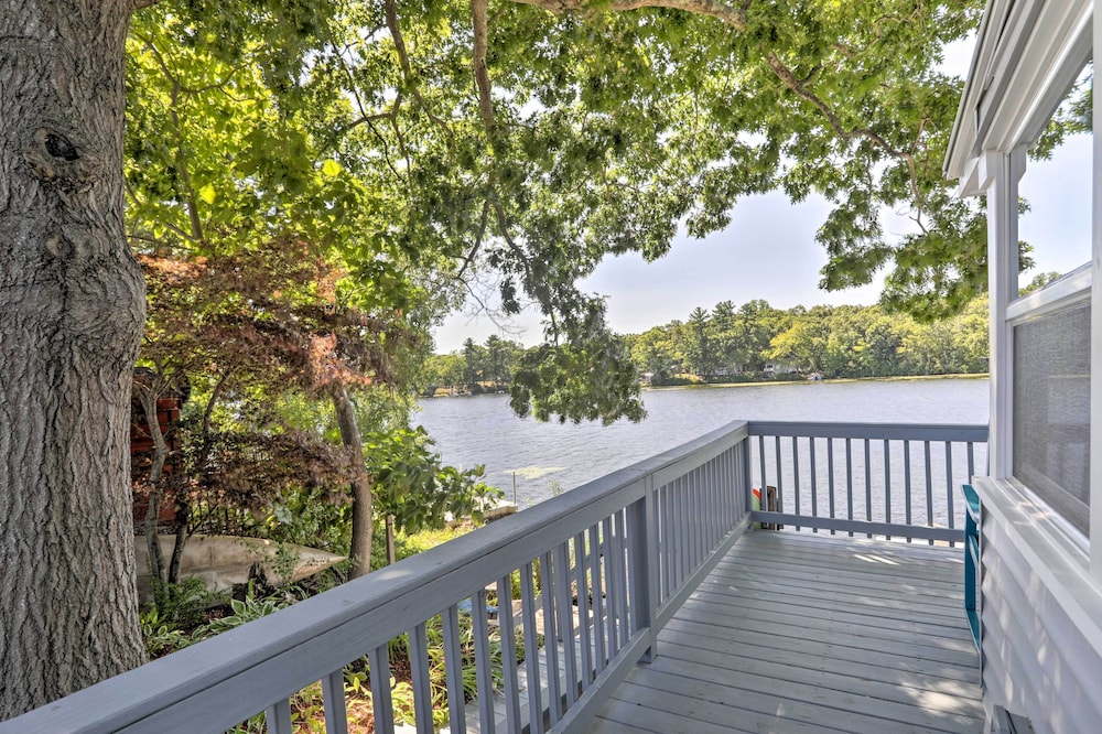 Football Fans Lake Retreat - 5 Mins to Gillette!