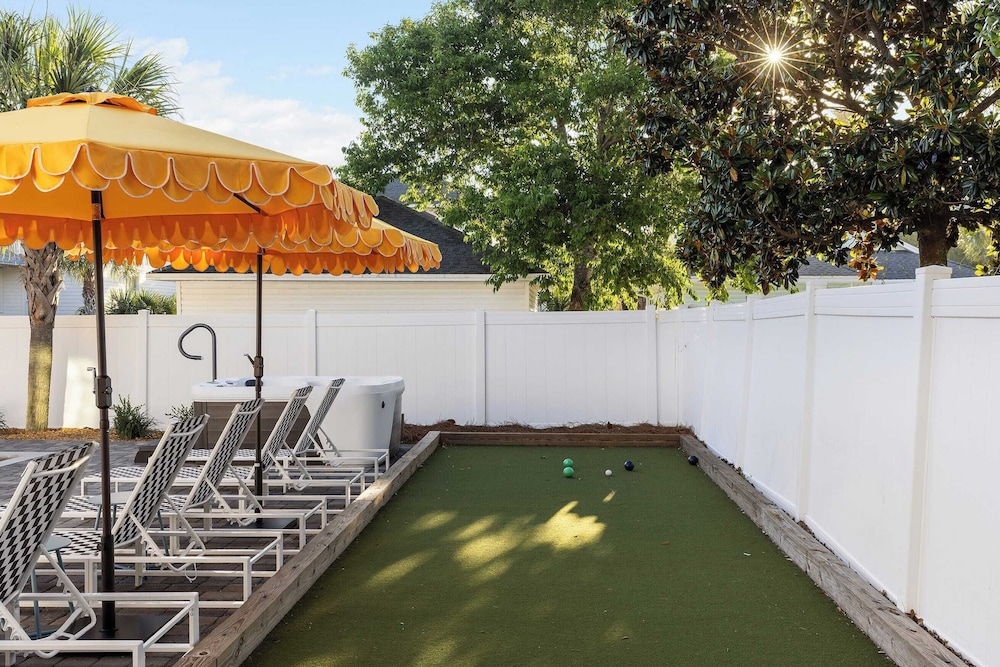 Villa Near Beach w/ Pool & Outdoor Dining Bohemian Beach Retreat by Avantstay