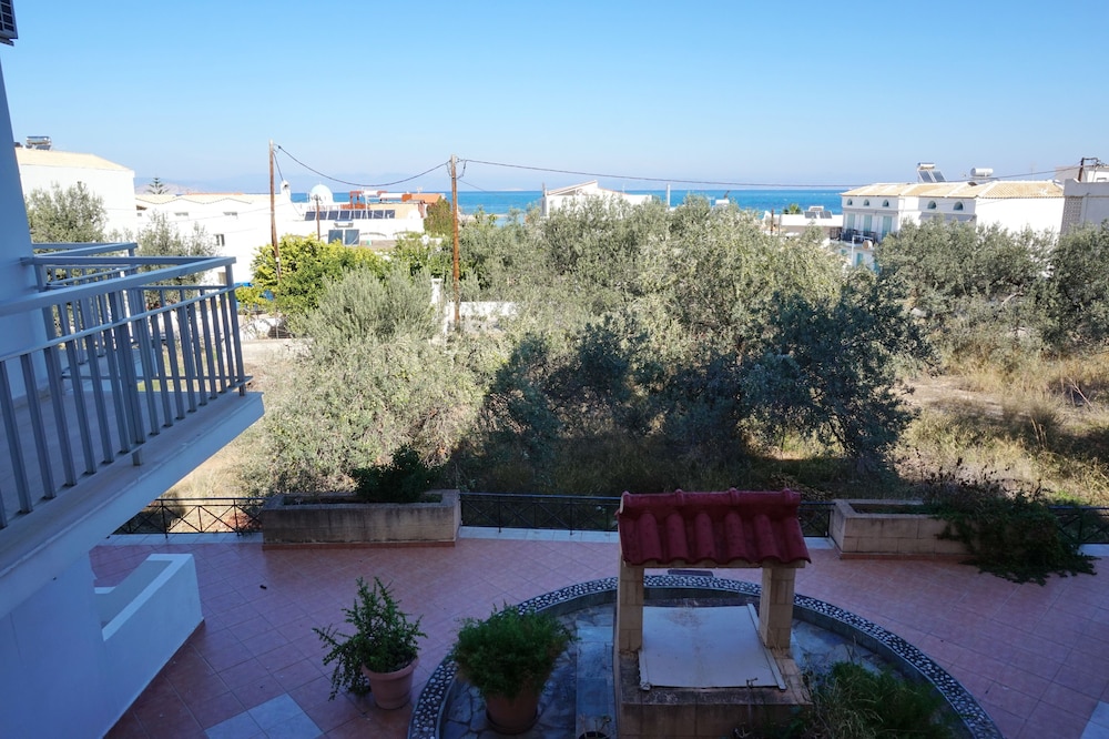 Yialos Studios