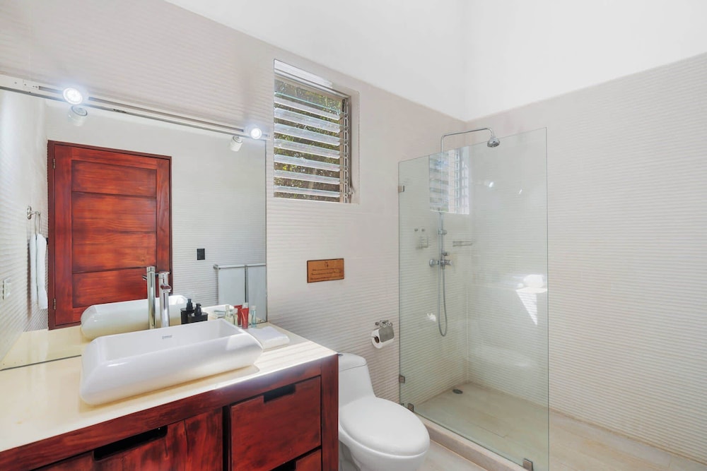 3-BD Home with Pool Near Beach