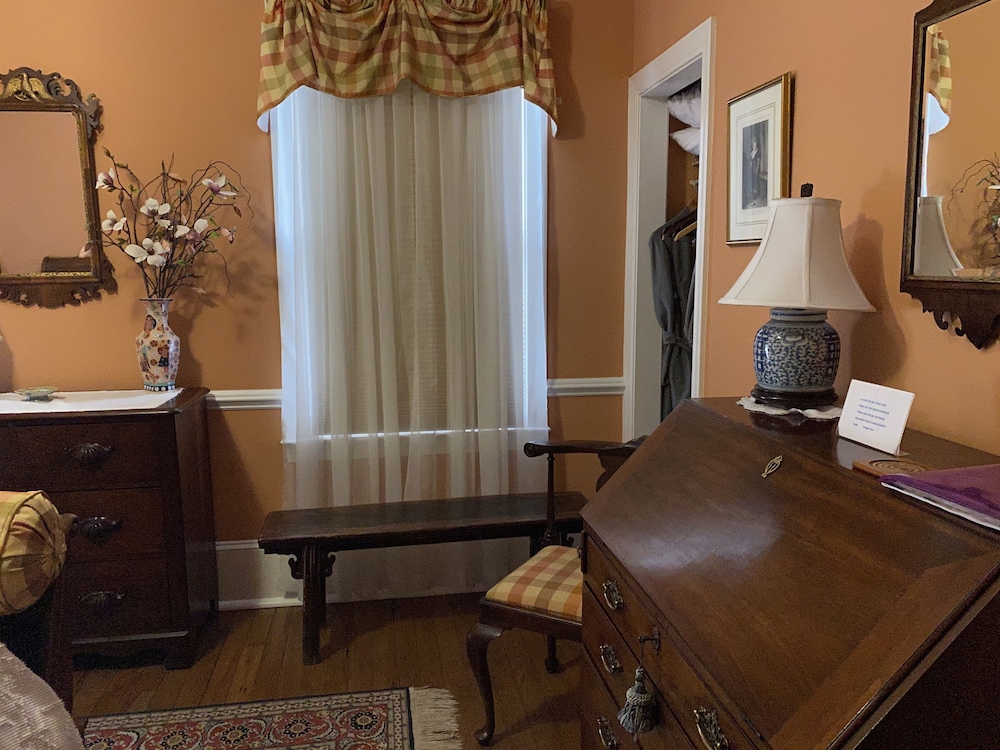 New Bern Vacations - Hanna House Bed  Breakfast - Property Image 18
