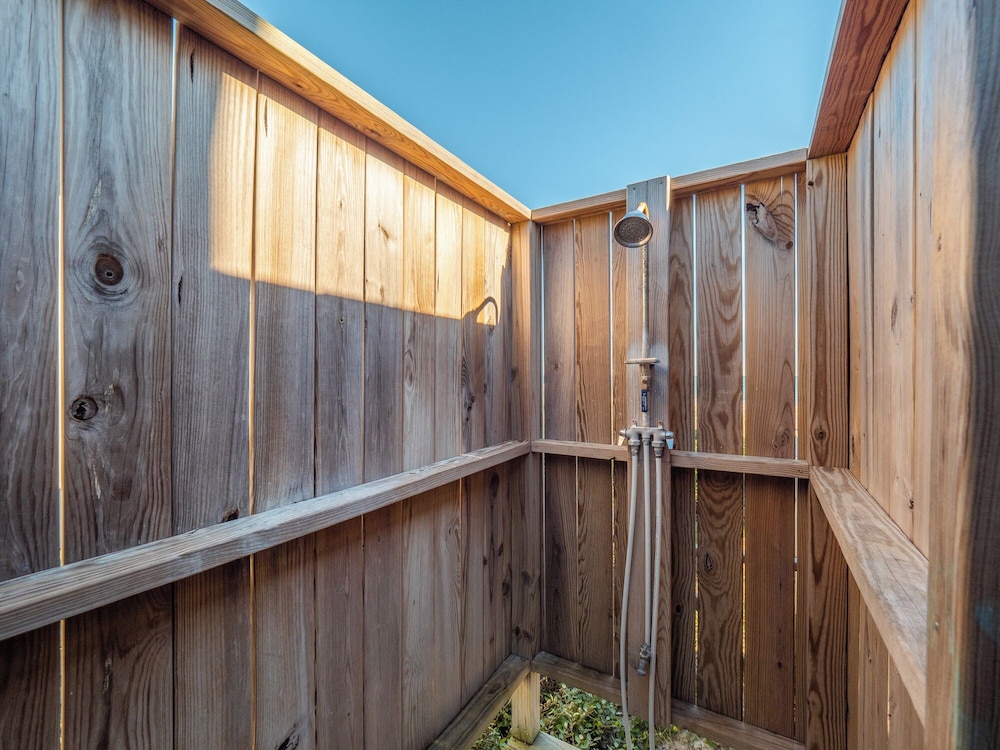 Blue Crab by Topsail Realty