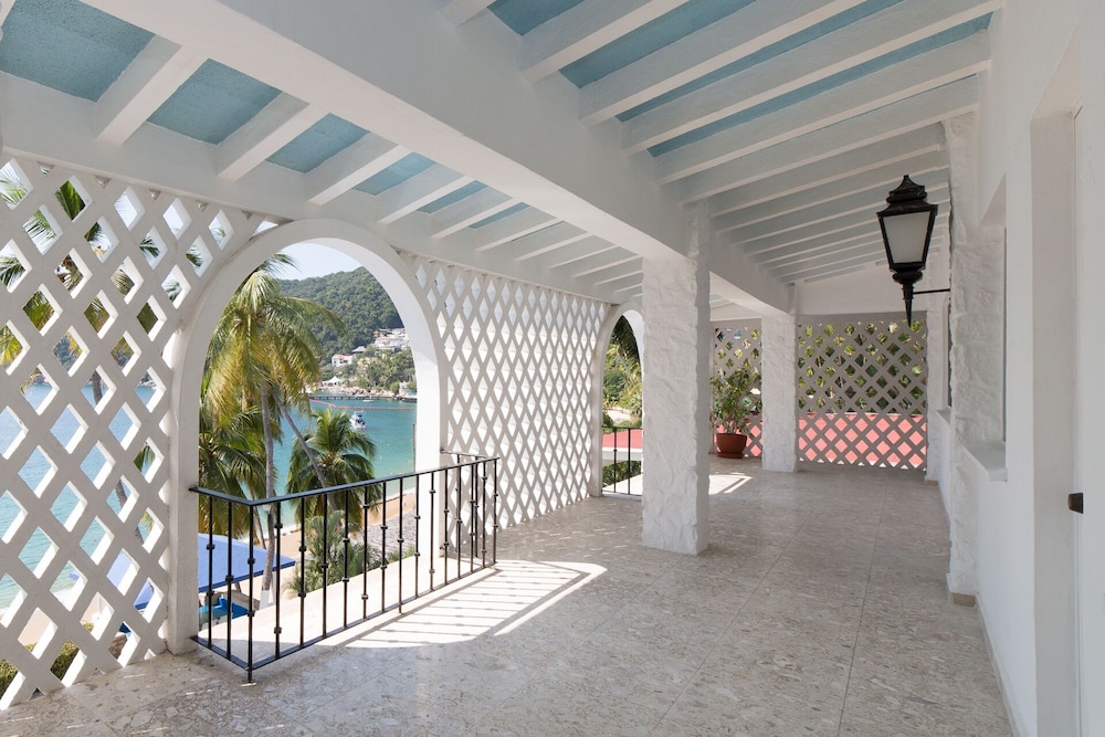 Exclusiva Villa Aldila frente al mar en Acapulco