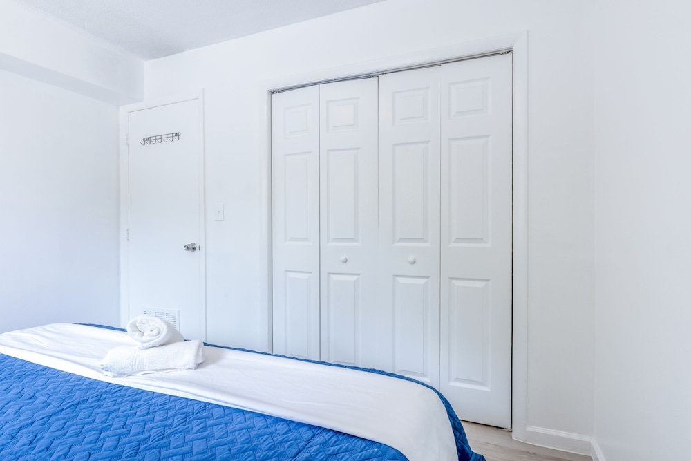 Urban Elegance King Bed Free Parking