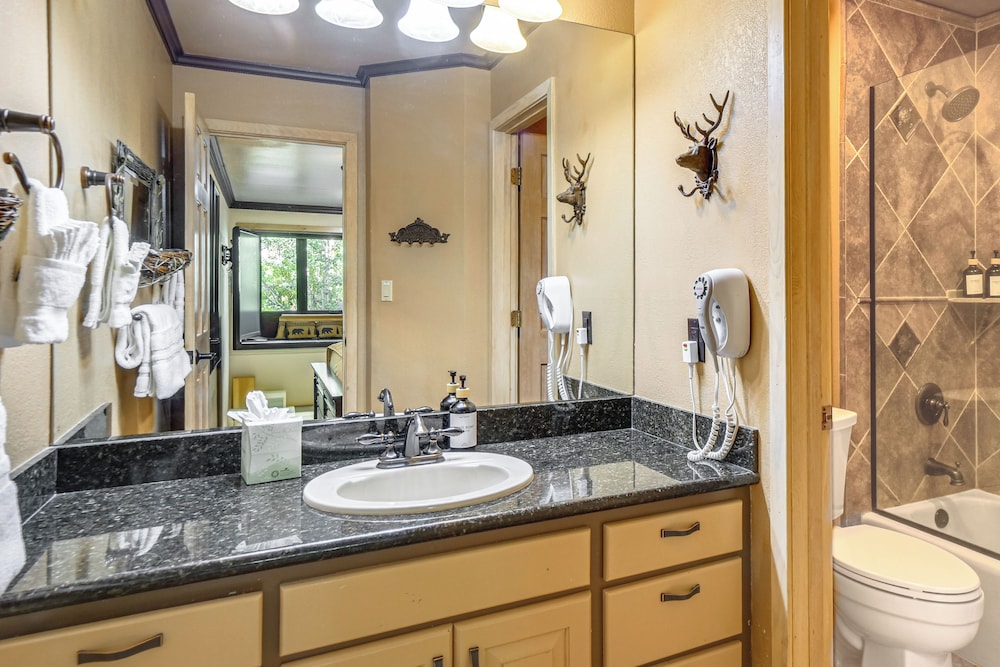 Steps to Ski Shuttle: Breckenridge Home w/ Hot Tub