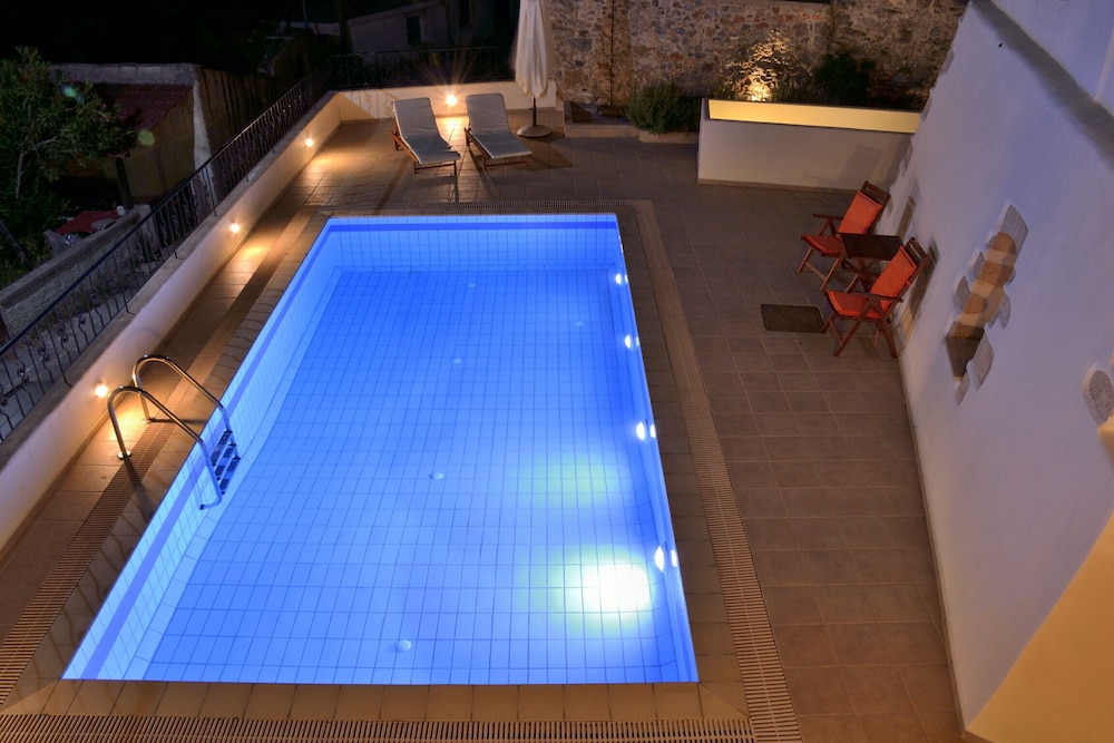 Mylo Villa