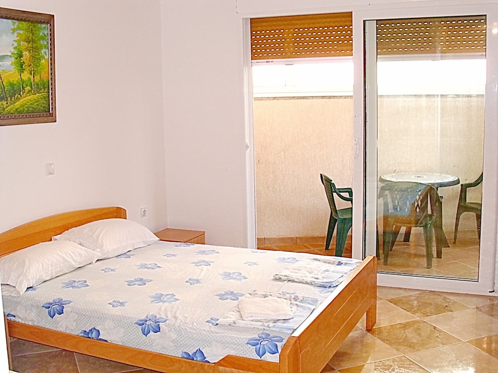 Panorama Apartments & Rooms view 2