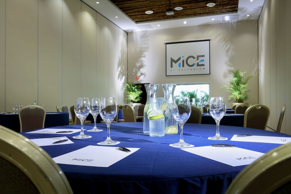 Punta Cana Vacations - Grand Palladium Palace Resort Spa  Casino - All Inclusive - Property Image 43