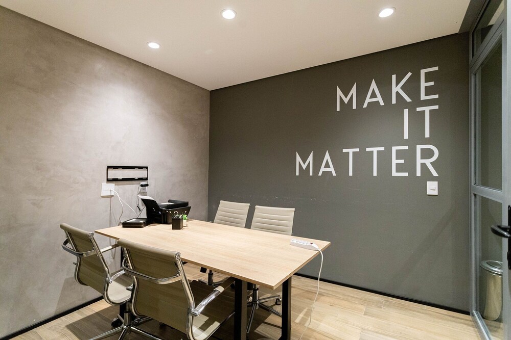 meeting & event spaces