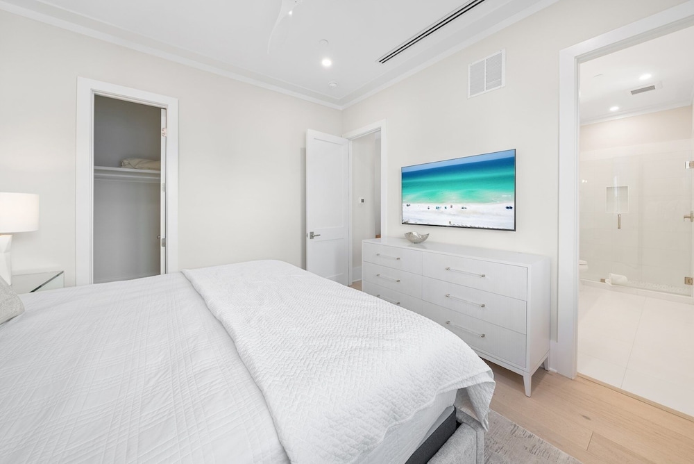 Ocean Breeze 5 Bedroom Home